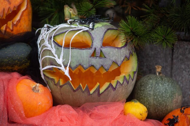 Photo close-up des citrouilles sur la table