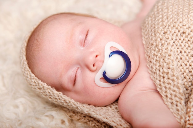 Close-up du bébé garçon