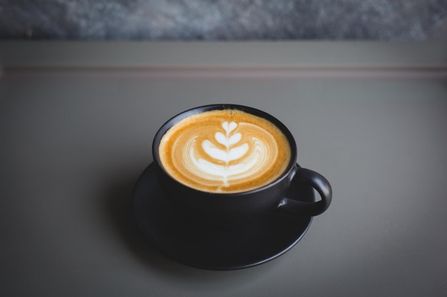 Close-up du café sur la table