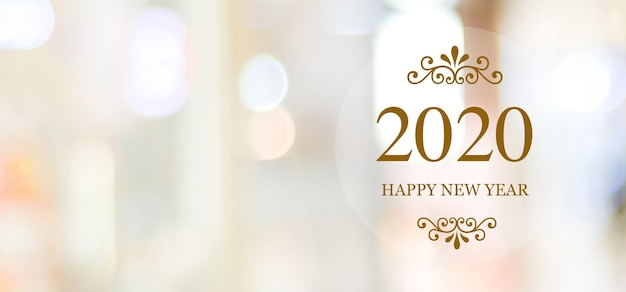 Close-up du texte et du numéro de la bonne année sur un fond éclairé