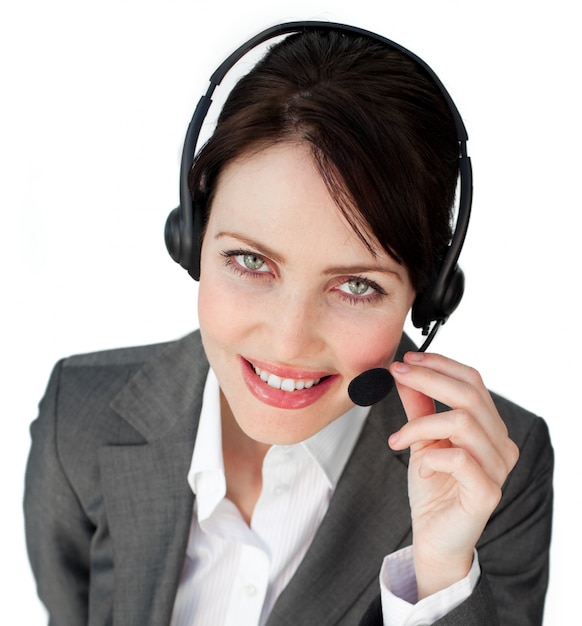 Close-up d&#39;une femme d&#39;affaires, parler sur un casque