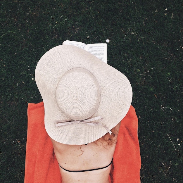 Photo close-up d'une femme en bikini