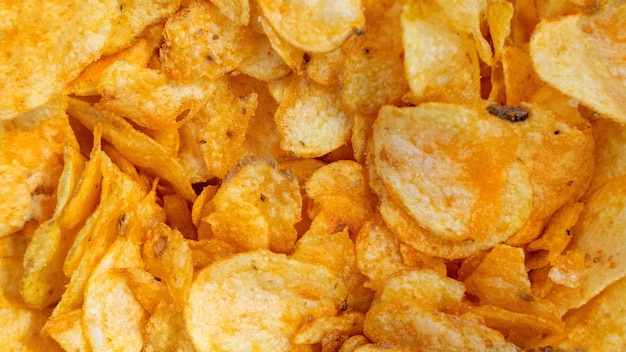 Close up macro view d'une assiette de chips