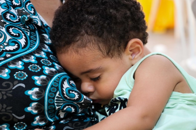 Photo close-up d'une mère avec un petit garçon