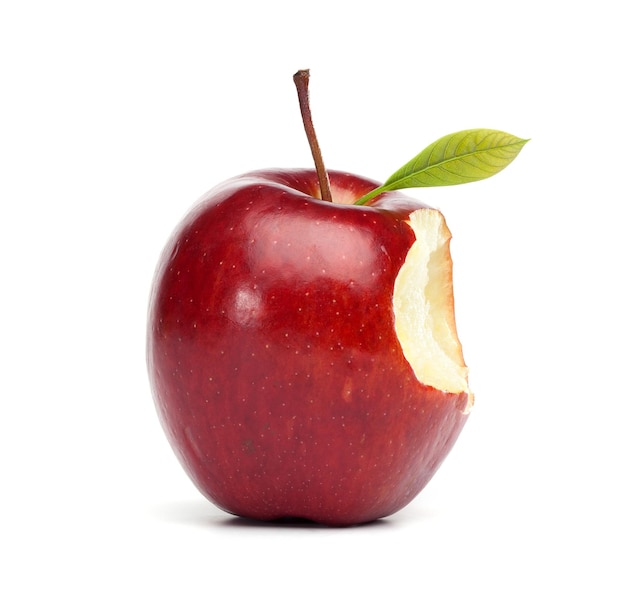 Close-up d'une pomme sur fond blanc