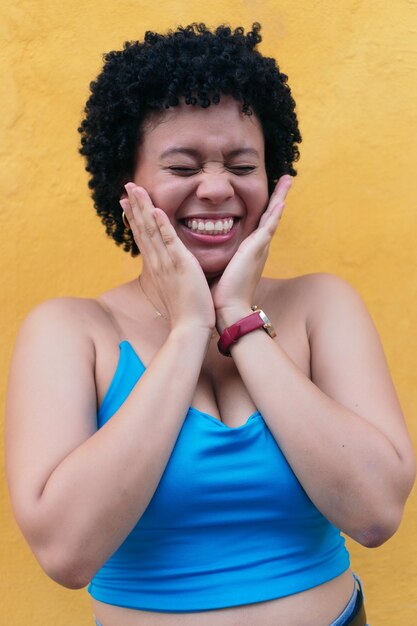 Close Up Portrait d'une femme afro