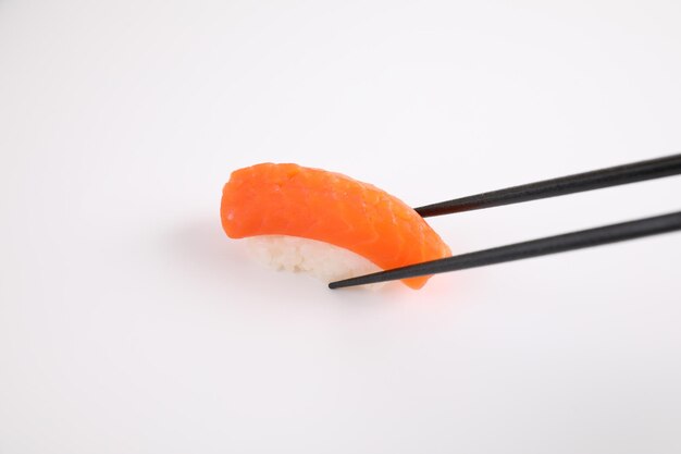 Close-up de sushi sur un fond blanc