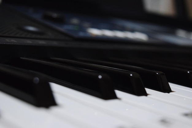 Photo close-up des touches du piano