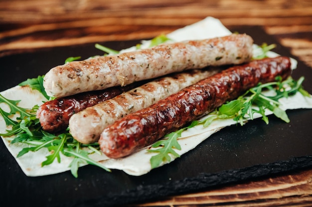 Photo close-up de la viande dans l'assiette