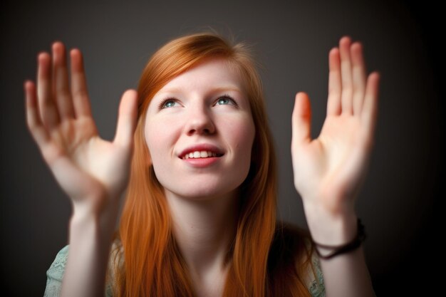 Closeup portrait d'une jeune femme avec ses mains levées en applaudissements créé avec générative ai