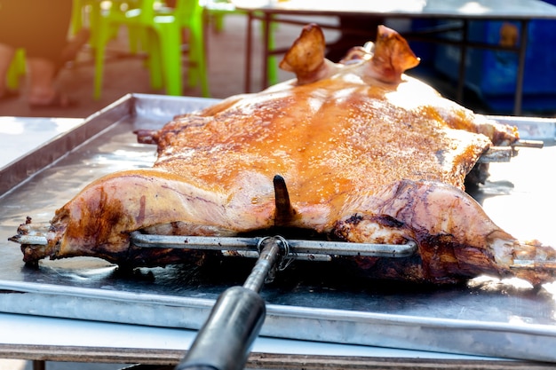 Cochon de lait au barbecue ou Cochon de lait rôti