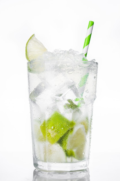 Cocktail Caipirinha en verre