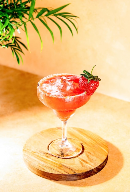 Photo un cocktail à la fraise margarita