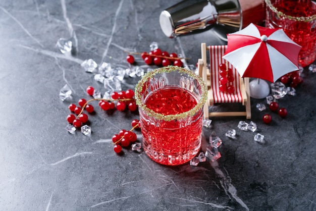 Cocktail de groseilles et canneberges d&#39;été