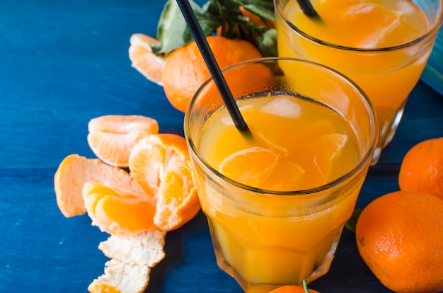 Cocktail à la mandarine, jus et glace