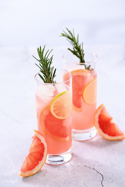 Cocktail de Paloma rose frais