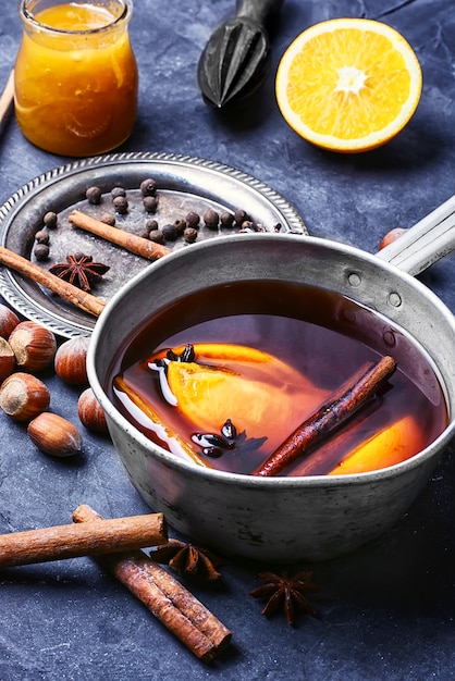 Photo cocktail de vin d'hiver vin chaud