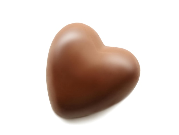 Coeur de chocolat sur fond blanc