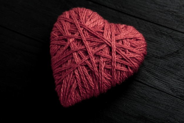 Coeurs d'amour sur fond de texture en bois Concept de carte de Saint Valentin Coeur pour fond de Saint Valentin