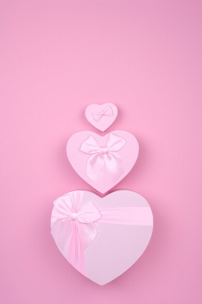 Coffret cadeau en forme de coeur rose avec noeud pour la Saint Valentin