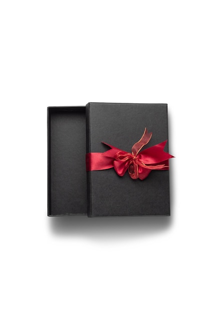 coffret cadeau noël et saint valentin isolé sur fond blanc, inclure avec des ombres