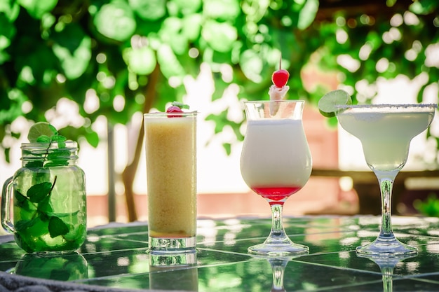 Coffret cocktail tropical : Mojito, margarita, pina colada