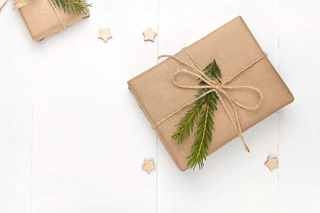 Coffrets cadeaux et décorations en bois