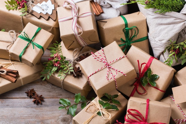 Coffrets cadeaux faits à la main avec concept de Noël zéro déchet créatif