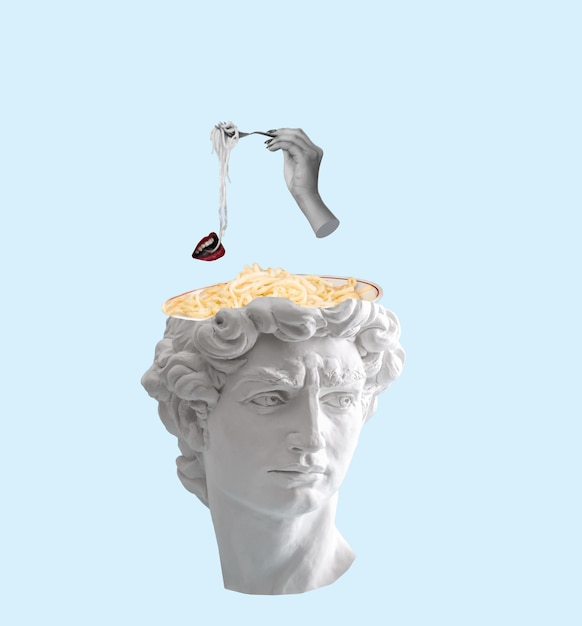 Collage créatif avec la tête de David avec une assiette de pâtes sur la tête, la main féminine et les lèvres Affiche d'art créatif fond bleu