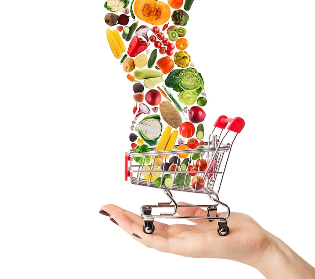 Collage de panier avec légumes et fruits isolés