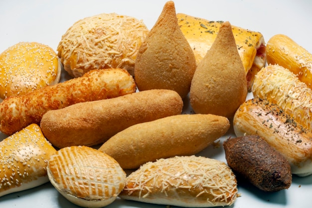 Collation brésilienne coxinha empada kibe