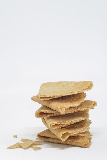 Photo collations de dessert du nouvel an chinois kuih kapit ou le biscuit malaisien de la lettre d'amour chinoise