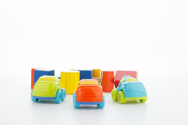 Collection de jouets isolé sur fond blanc