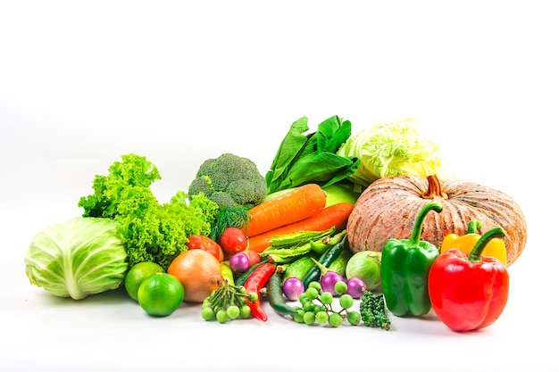 Collection de légumes isolés fond blanc