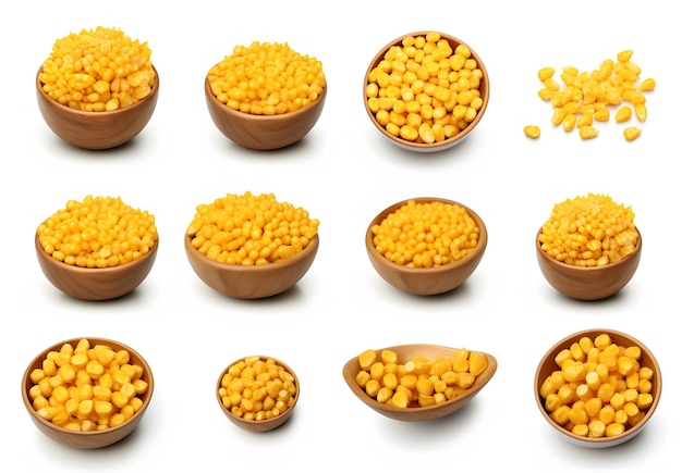 une collection de petits bols de maïs sont affichés