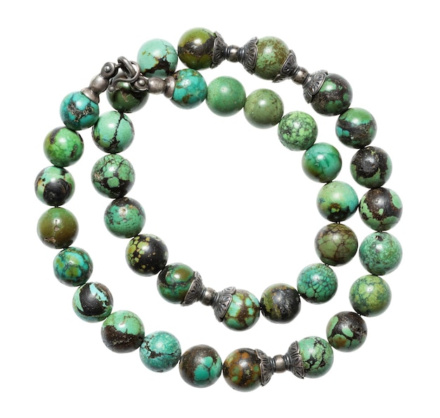 un collier antique en vieilles perles rondes de turquoise