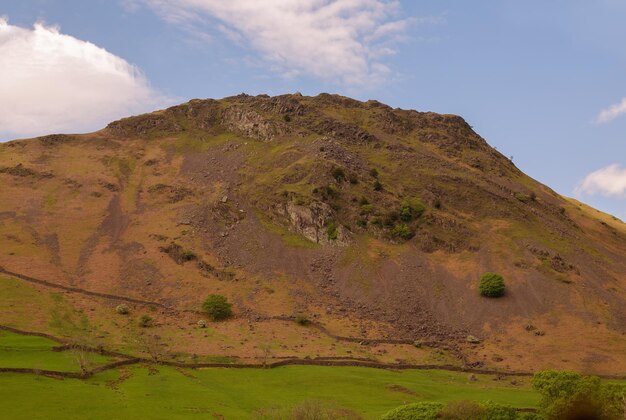 Collines et montagnes au printemps en Angleterre