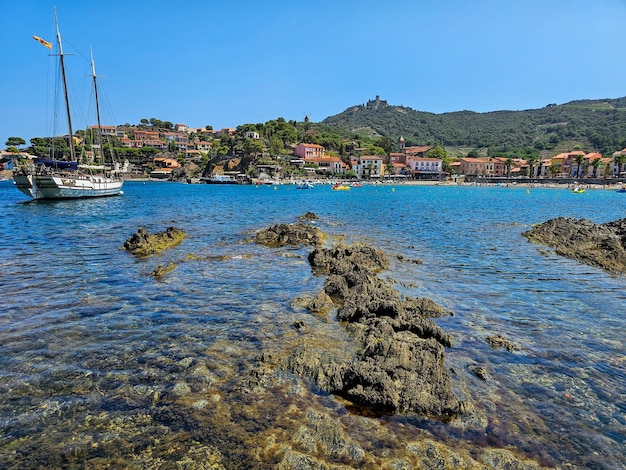 Photo collioure, une ville sur la côte méditerranéenne dans le sud de la france