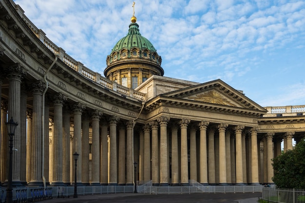 Colonnade de la cathédrale de Kazan à Saint-Pétersbourg, Russie