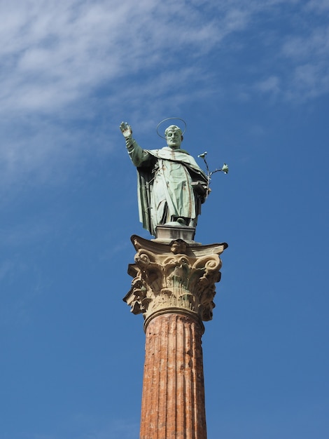 Colonne San Domenico à Bologne