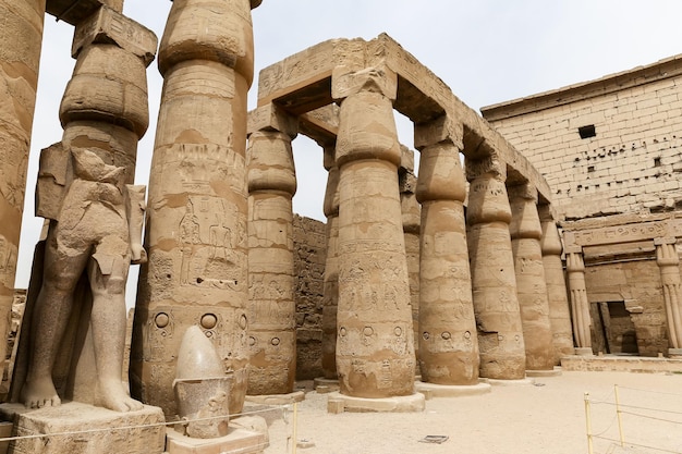 Colonnes du temple de Louxor Louxor Egypte