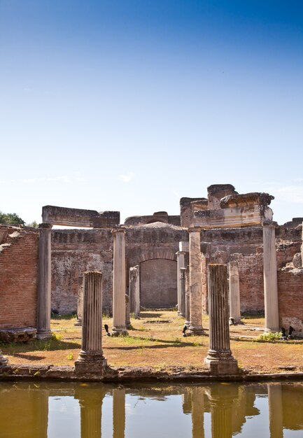 Colonnes romaines de la Villa Adriana, Tivoli, Italie