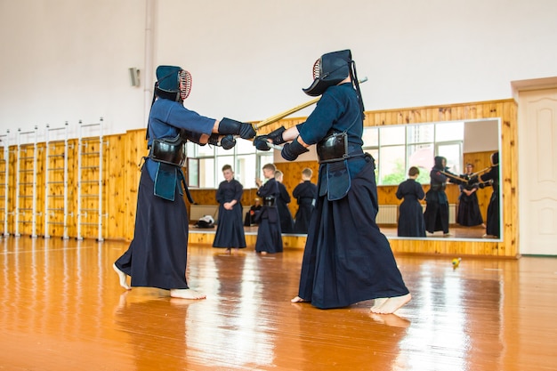 Combattez avec la Kendo Sword School