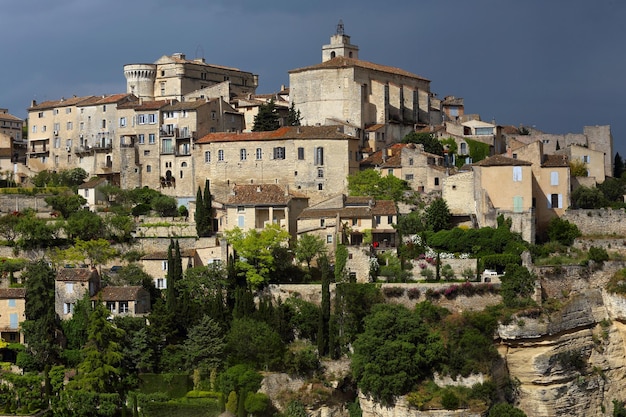 La commune provençale française de renommée mondiale Gordes