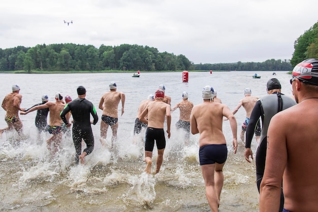 Compétitions professionnelles de natation en eau libre à la rivière