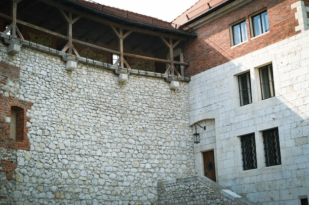 Photo le complexe du château médiéval de wawel sur le wawel à cracovie