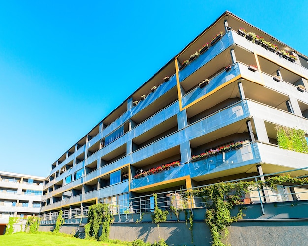 Complexe d'un nouvel immeuble résidentiel d'appartements avec installations extérieures, Vilnius