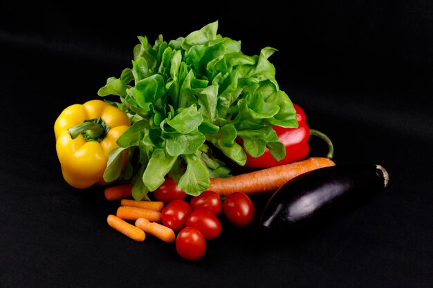 Photo composition de divers légumes juteux