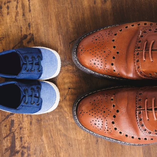 Composition de fête des pères avec des chaussures