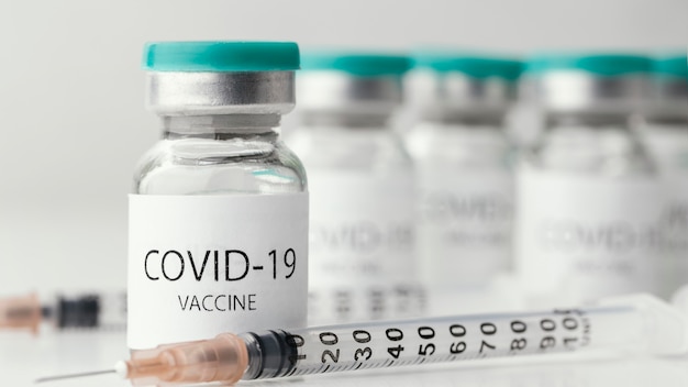 Composition Avec Flacon De Vaccin Contre Le Coronavirus